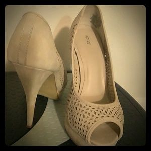 Apt 9 5 inch brown high heel shoes sz 8.5